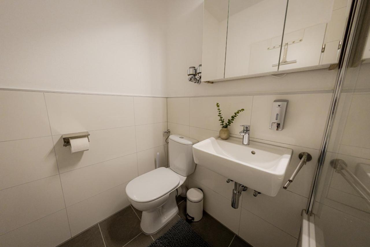 Ferienwohnung !Goldpath! Passau - Spitalhof I Modern I Wlan I Kueche I Balkon I Smarttv Mit Wipu Exterior foto