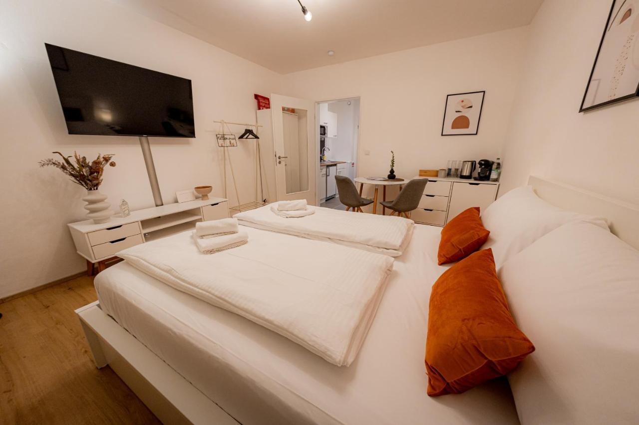 Ferienwohnung !Goldpath! Passau - Spitalhof I Modern I Wlan I Kueche I Balkon I Smarttv Mit Wipu Exterior foto