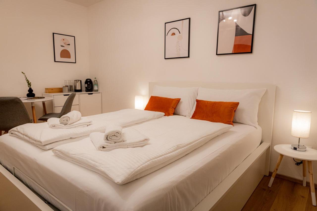 Ferienwohnung !Goldpath! Passau - Spitalhof I Modern I Wlan I Kueche I Balkon I Smarttv Mit Wipu Exterior foto